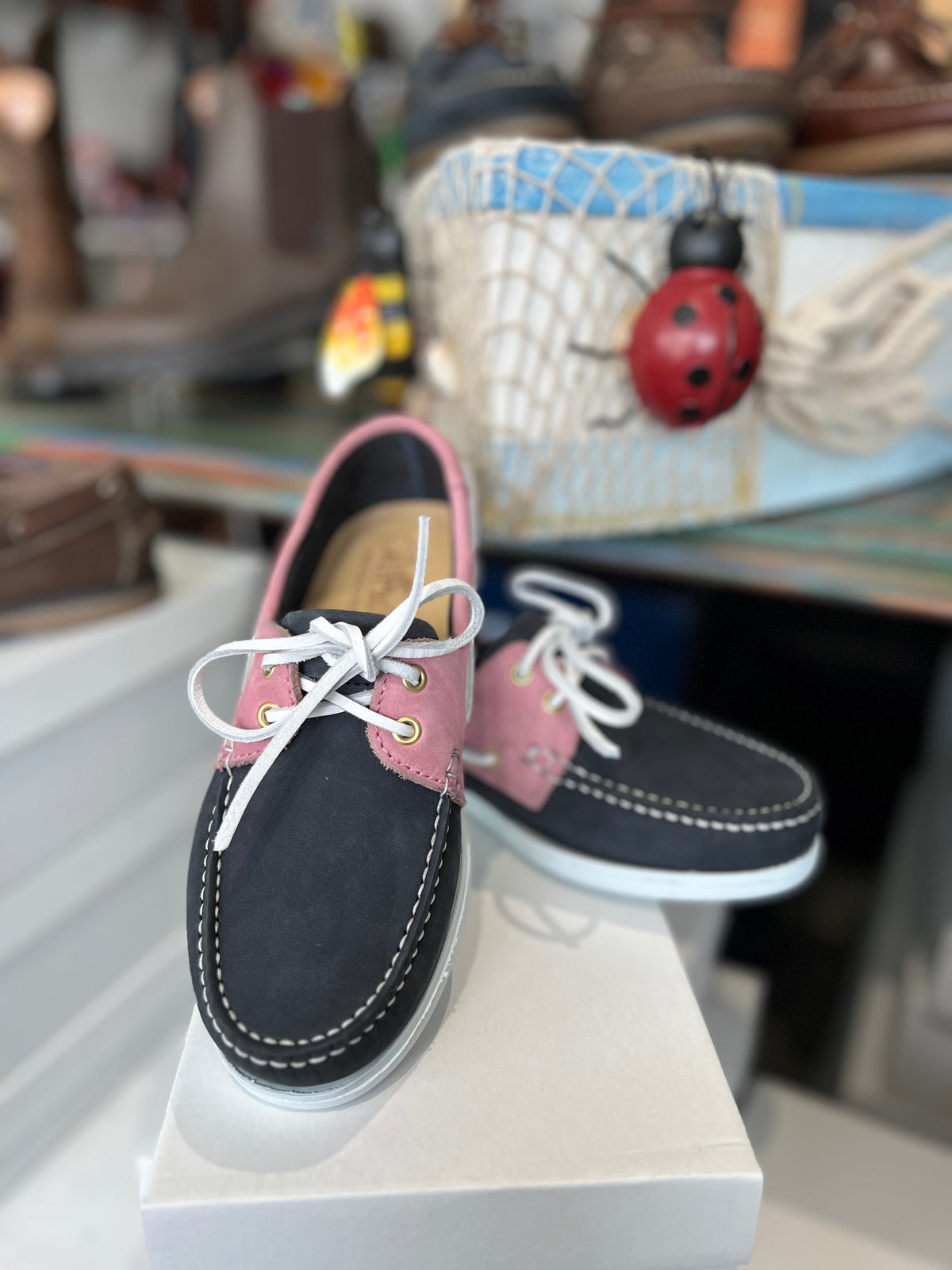 Navy Nubuck / Pink Nubuck