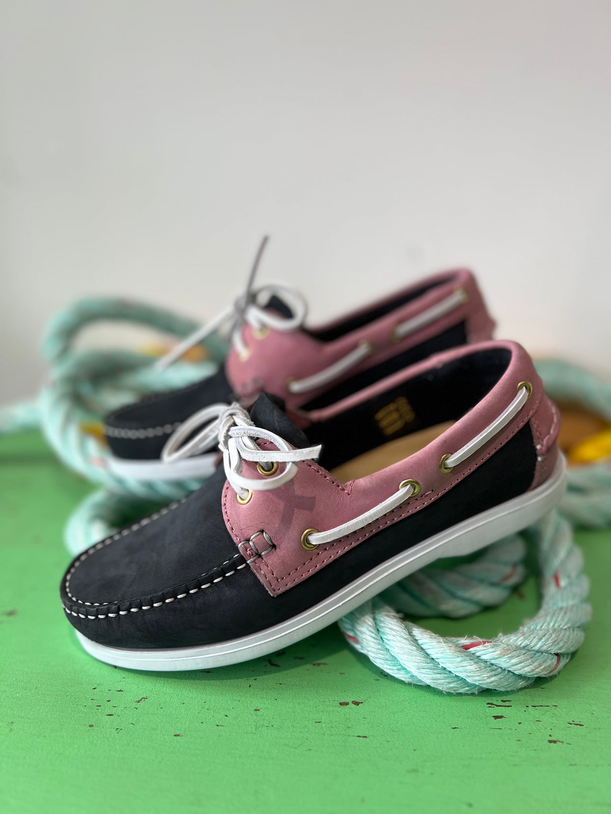 Navy Nubuck / Pink Nubuck